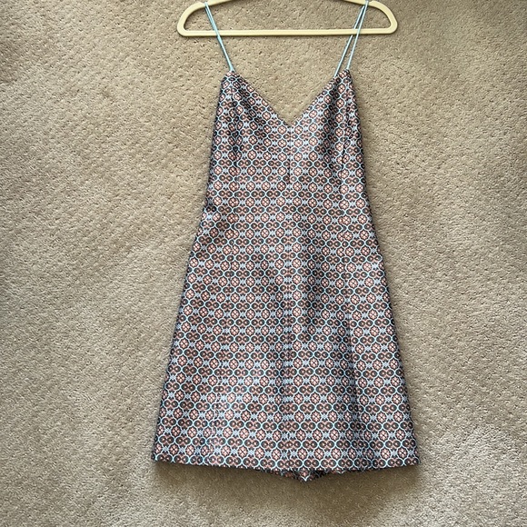 Alice + Olivia Cocktail dress with metallic shine!! - Picture 5 of 6